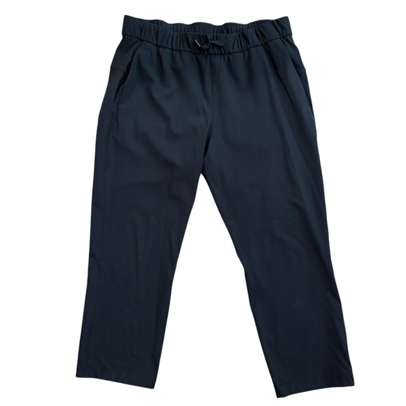 Lululemon On The Fly Crop 23" Pant Black Drawstring Travel Pant Size 8 - Picture 1 of 8